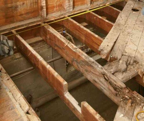 Гуляет деревянный пол. Что делать, если деревянный пол прогибается?