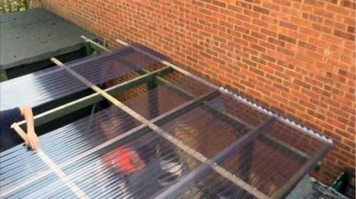 Поликарбонат вдоль или поперек. Ошибки с расположением листов