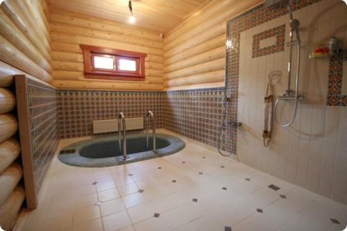 Мойка в бане дизайн интерьера. Отделка покрытиями из керамической или клинкерной плитки 14