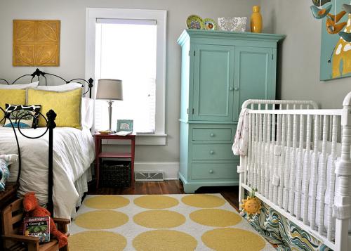 Спальня и детская в одной комнате 02