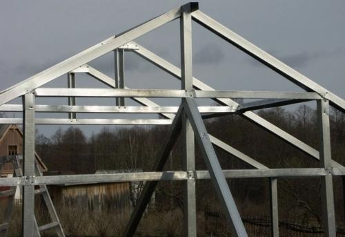 Монтаж поликарбоната на двускатную теплицу. Как собрать теплицу из поликарбоната своими руками