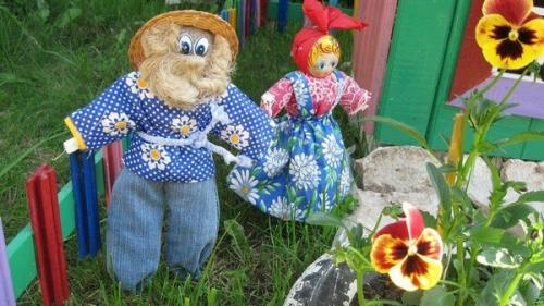 Картинки чучело в огороде. Секрет эффективного пугала