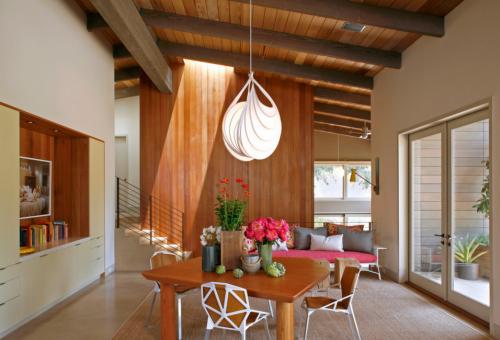 Как сделать ремонт потолка с балками. Функциональность потолка