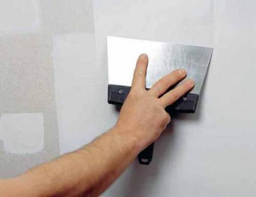 Обязательно ли шпаклевать потолок перед покраской. Материалы и инструменты 02 Обязательно ли шпаклевать потолок перед покраской. Материалы и инструменты 02