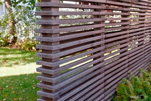 Монтаж деревянного забора. Виды деревянных заборов –, как создать красивую и надежную конструкцию