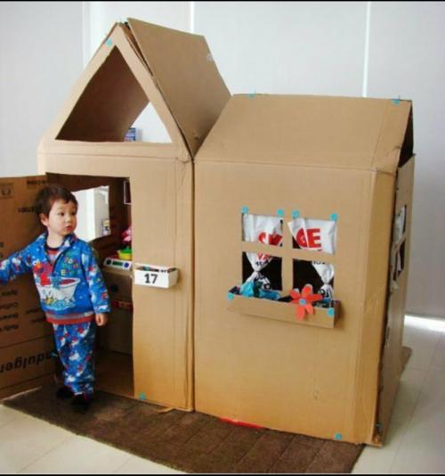 Поделка домик из коробки. Что понадобится
