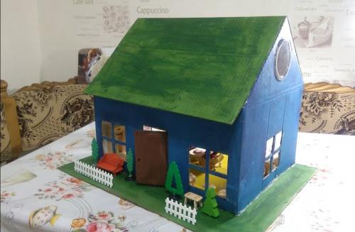 Поделка домик из коробки. Что понадобится