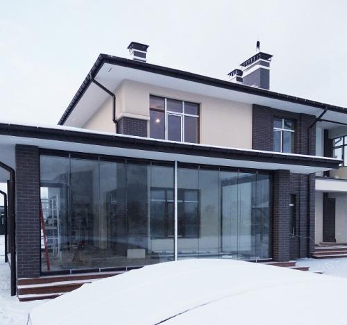 Окна в коттедж. Особенности выбора остекления для коттеджей и загородных домов