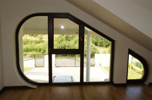 Окна в коттедж. Особенности выбора остекления для коттеджей и загородных домов 16