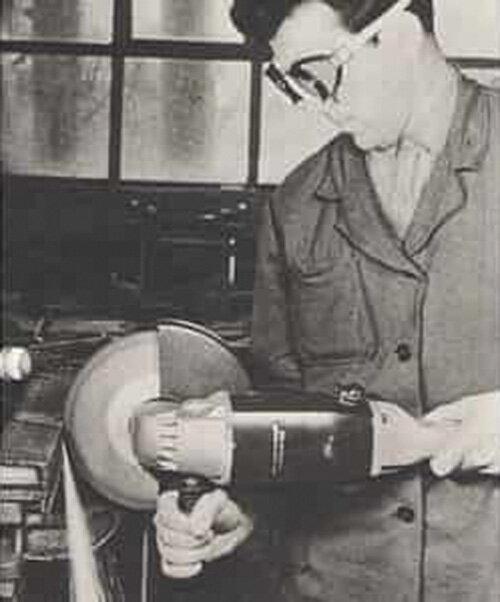 Ушм, что это такое. Давайте узнаем почему же этот дивный инструмент у нас называют болгаркой, и как еще по другому его обзывают в других странах.