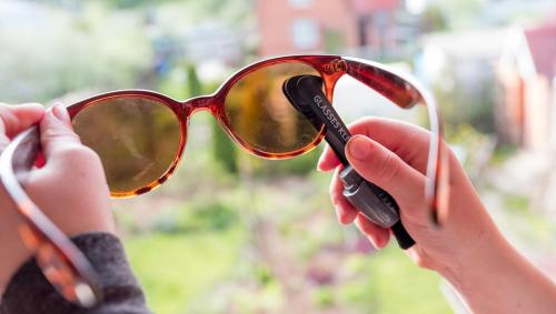 Как удалить царапины с пластиковых линз очков: простые и эффективные методы 03