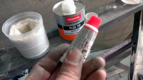 Как определить глубину царапины на пластике автомобиля. Убираем царапины в салоне автомобиля – 16 лучших приёмов