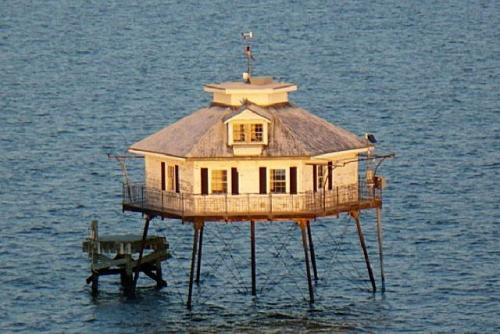 Винтовые сваи под дом. Дом на сваях – фантазии или реальность? 01