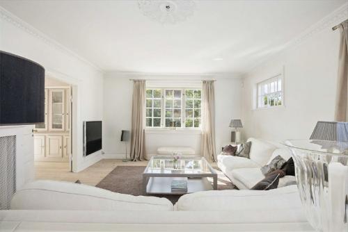 Фасад дома цвета кофе с молоком. Короед цвет кофе с молоком