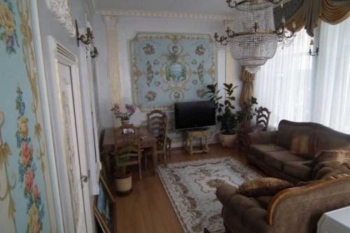 Роспись стен своими руками для начинающих. Преимущества и недостатки росписи