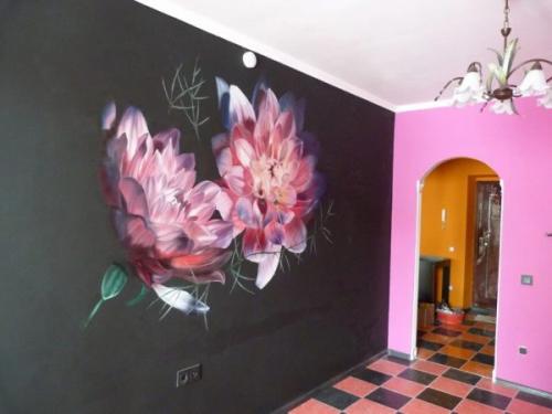 Как расписать стену в квартире. Как красиво разрисовать стену в комнате своими руками