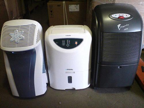 Как можно устранить конденсат в подвале гаража без привлечения специалистов. Сушка подвала с помощью свечей, жаровни и осушителя