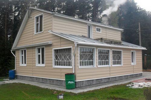 Бежевый цвет фасада дома. Бежевый сайдинг: фото домов