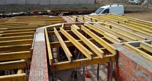 Какую древесину лучше выбрать для деревянных перекрытий и как правильно уложить балки? 07