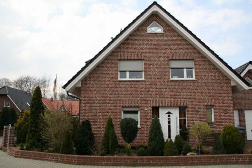 Сочетание цветов фасада дома. Основные правила и рекомендации по подбору цвета отделки фасада 31 Сочетание цветов фасада дома. Основные правила и рекомендации по подбору цвета отделки фасада 31