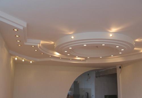 Современный дизайн интерьера: как создать стильный металлический подвесной потолок 01