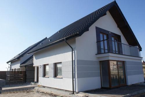 Как украсить фронтон дома своими руками. Практичная эстетика: фронтоны с балконами и террасами