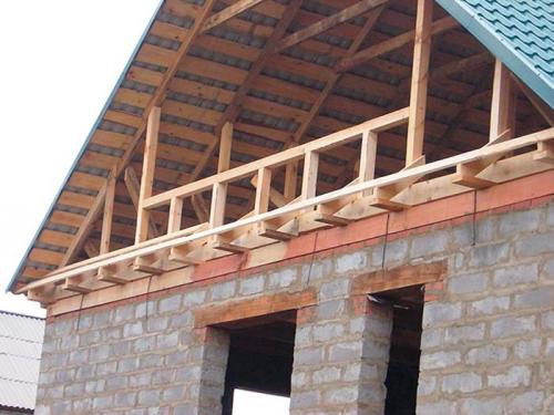 Как зашить фронтон односкатной крыши. Правила сооружения каркасных фронтонов