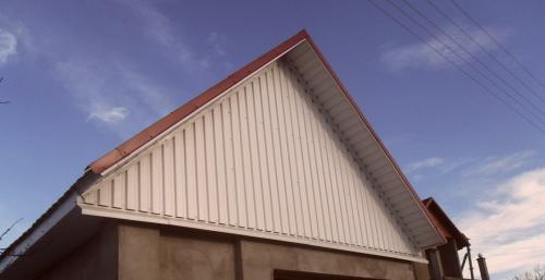 Материалы для облицовки фронтона частного дома. Технические требования к обустройству фронтонов 08