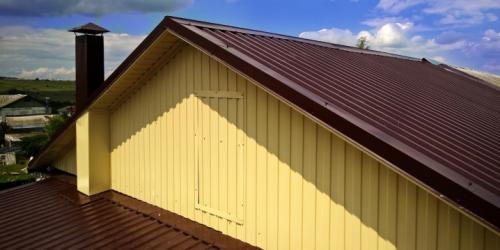 Фронтон дома из профнастила. Фронтон из профнастила