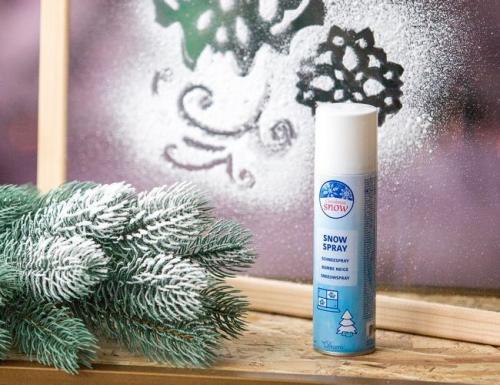 Новогоднее украшение двери в школе. Новогодние идеи украшения для школьных окон