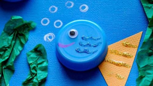 Какие цвета краски лучше использовать для поделки из пластиковых бутылок и крышек. Поделки из пластиковых крышек своими руками — схемы изготовления полезных поделок из крышек от пластиковых бутылок для детей, дачи и сада + фото