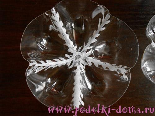 Новогодний свет из пластиковой бутылки: простой и экономичный способ украсить праздник 10