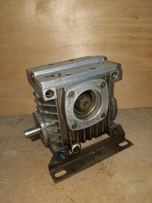 Какие бывают самые простые идеи для переработки пластиковых бутылок. Переработка пластика в гараже в 6 рук