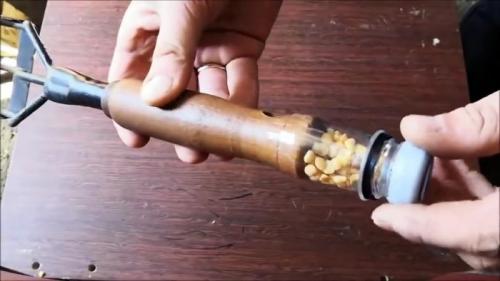 Удивительные идеи поделки из горлышка пластиковой бутылки 11 Удивительные идеи поделки из горлышка пластиковой бутылки 11