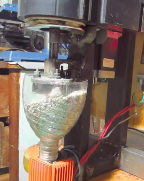 Какие инструменты и материалы нужны для изготовления предметов из бутылок из ПЭТ. Пошаговая инструкция