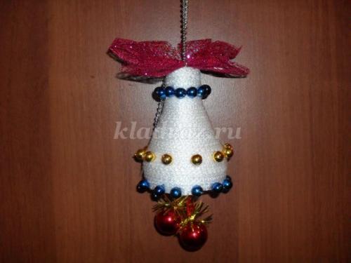 Новогодний свет из пластиковой бутылки: простой и экономичный способ украсить праздник 33