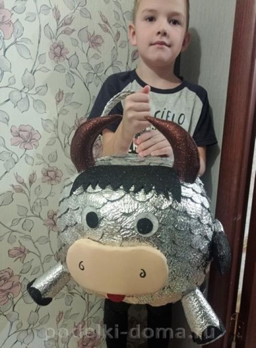 Какие материалы можно использовать для украшения поделок из воздушного пластилина и бутылок. Игрушки на городскую ёлку — фото идей и мастер-классы 2025-2025