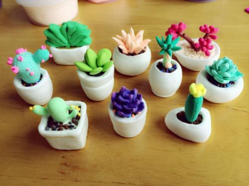 Как можно сделать поделки из воздушного пластилина и бутылок более прочными. Поделки из воздушного пластилина своими руками — идеи и пошаговые инструкции простых красивых поделок для детей и начинающих + фото