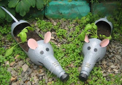 Какие идеи можно использовать для создания декоративных элементов для сада на даче с помощью пластиковых бутылок. Идеи поделок для сада и огорода 2025 из пластиковых бутылок