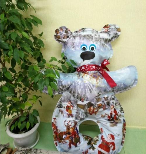 Какие материалы можно использовать для украшения поделок из воздушного пластилина и бутылок. Игрушки на городскую ёлку — фото идей и мастер-классы 2025-2025