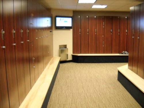 Шкаф для раздевалки дсп. Секционные шкафы и шкафчики для рабочих раздевалок