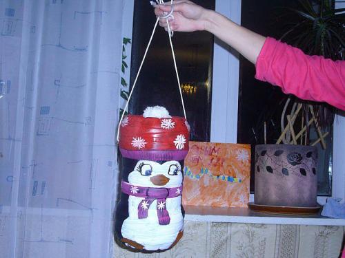 Какие виды искусства можно создать из пятилитровой бутылки. Поделки из пятилитровой пластиковой бутылки к Новому году