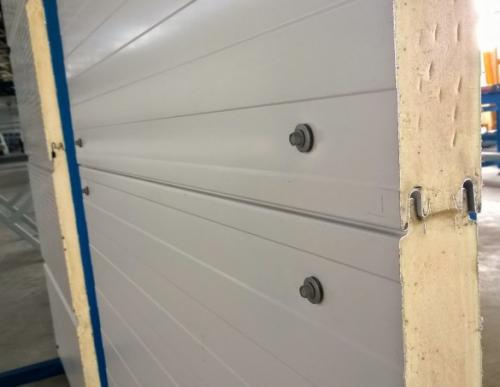 Гараж из сэндвич-панелей. Что такое сэндвич-панель