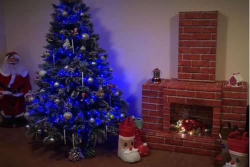 Декоративный камин из пенопласта. Плюсы и минусы использования пенопласта для камина 27