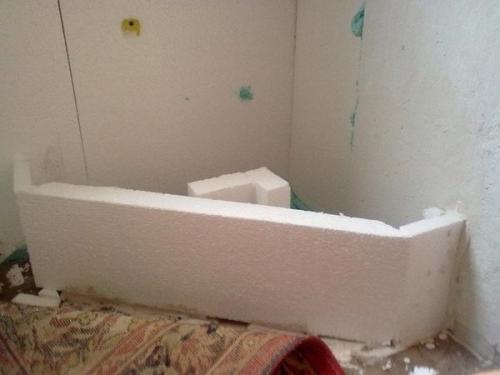 Делаем фальш-камин из пенопласта. Способы изготовления и декорирования 04