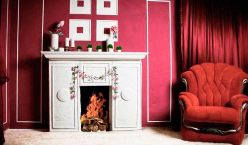 Делаем фальш-камин из пенопласта. Способы изготовления и декорирования 03