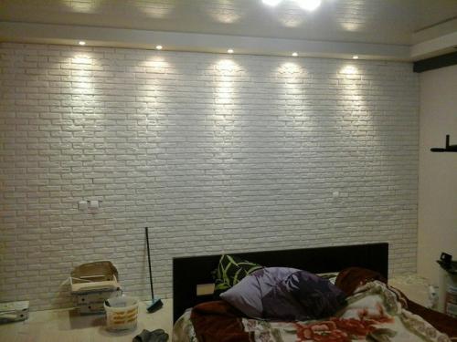 Идеальная стена под кирпич. Как я стену декоративным кирпичом выкладывал