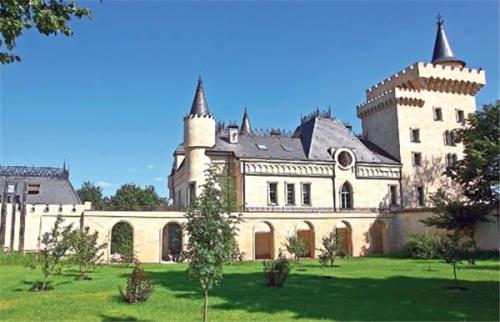 Какие ошибки чаще всего допускаются при отделке под кирпич. Ошибки дизайна. Имитация каменной кладки в интерьере.