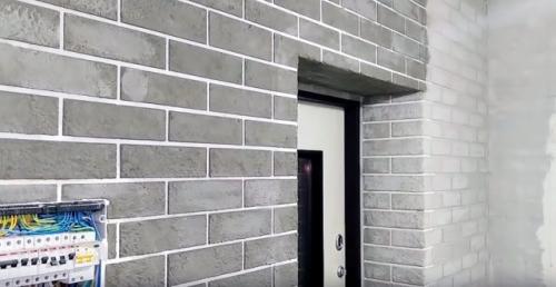 Что такое декоративный кирпич из плиточного клея. Дешевая и красивая имитация кирпичной кладки из плиточного клея: 80 рублей за квадратный метр