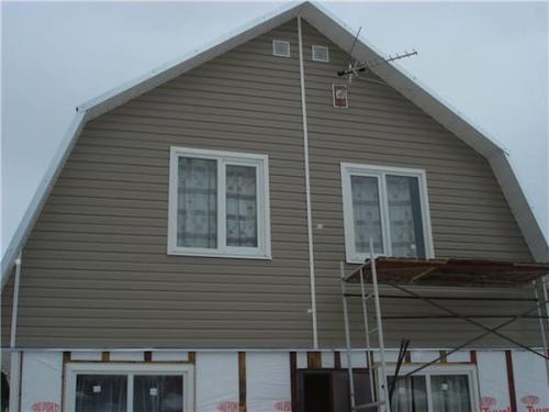 Варианты окраски срубов и фронтонов. Материалы для фронтона и их влияние на цвет